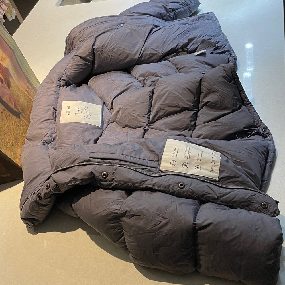 Aritzia Wilfred The Cloud Puff Size Small grey/purple or grape mist ⭐️⭐️⭐️⭐️ - Picture 17 of 17